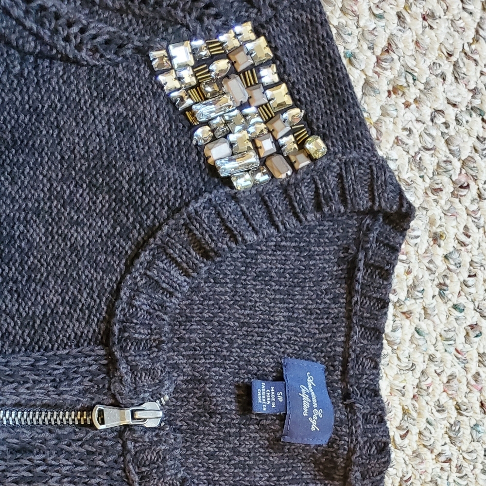 Sweater - Picture 4 of 4